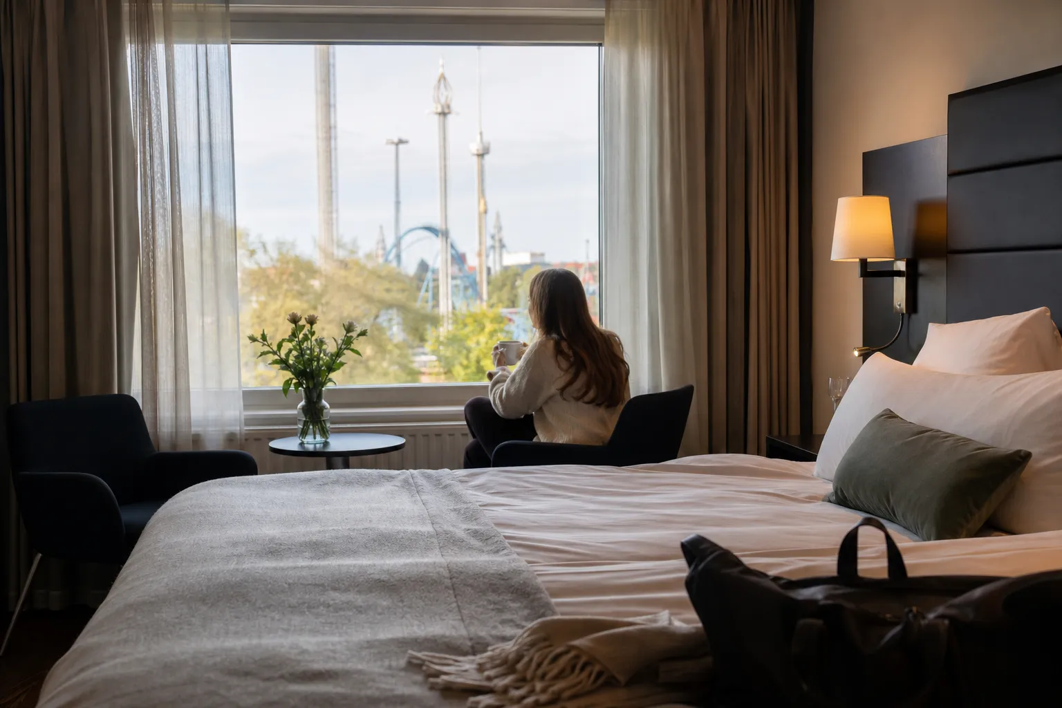Hotellbyggnad på Djurgården i Stockholm nära vattnet