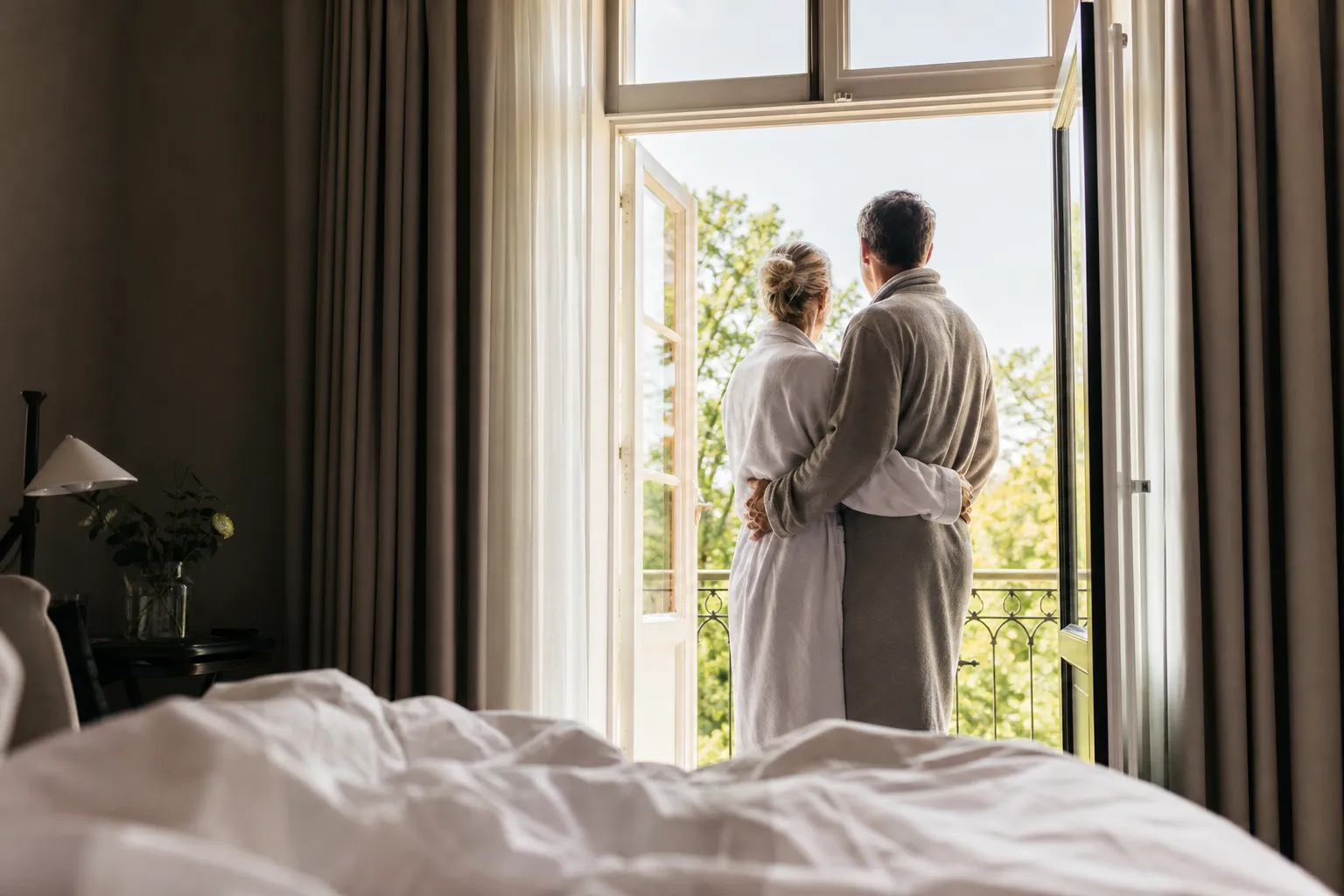 Hotellrum med havsutsikt i Skåne inför en romantisk weekend för två